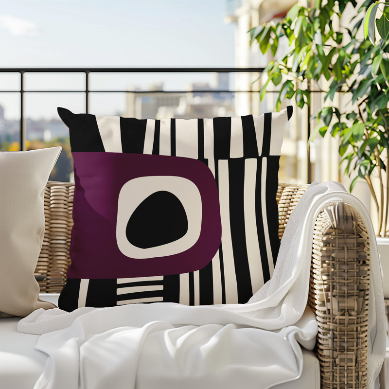 Oreiller carré réversible intérieur / extérieur Jina, H 15 po x l 15 po, Mauve / noir / blanc cassé abstrait
