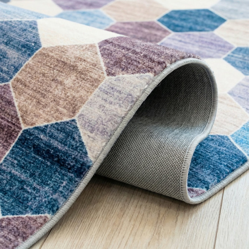 Tapis à motif géométrique mauve / crème de 5 pi x 8 pi (5 pi 3 po x 7 pi 7 po) Silas de Branch Branch, contemporain, à poils moyens et résistant aux taches