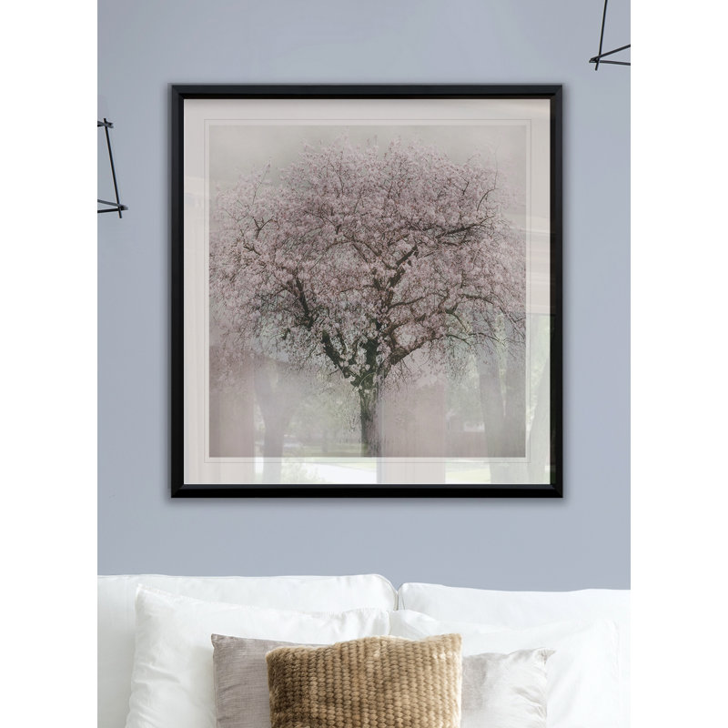 «Blossoms of Spring IV», reproduction de photo sur toile, H 30,5 po x l 30,5 po x P 1,5 po, Encadré dans du plastique noir
