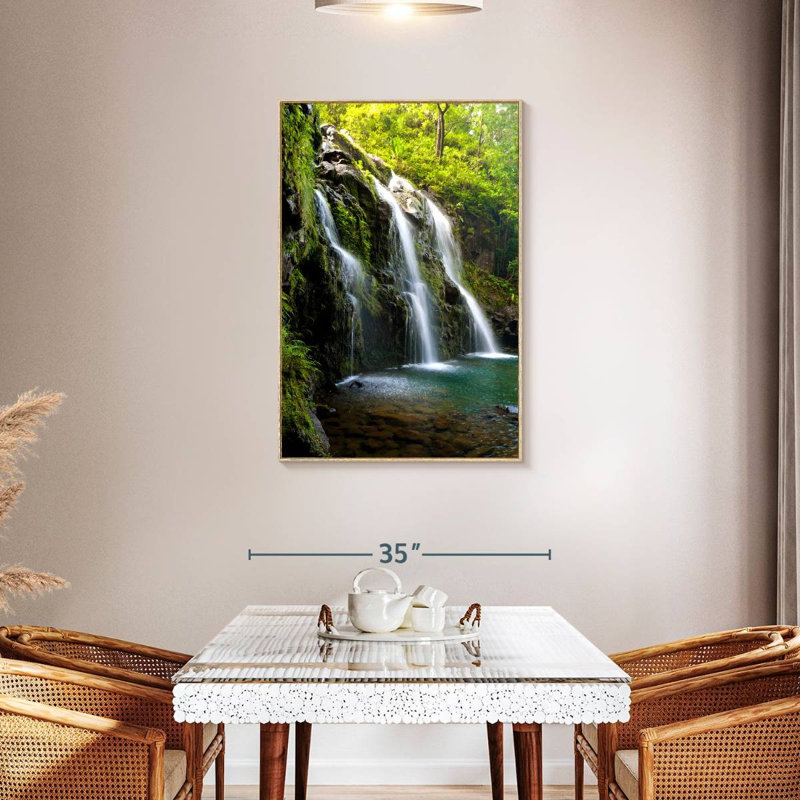 Chutes de Hana, Cadre flottant en bois naturel, 29" x 43"