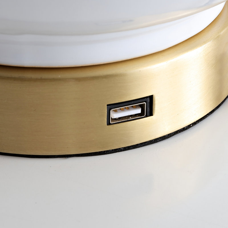 Metal USB Table Lamp