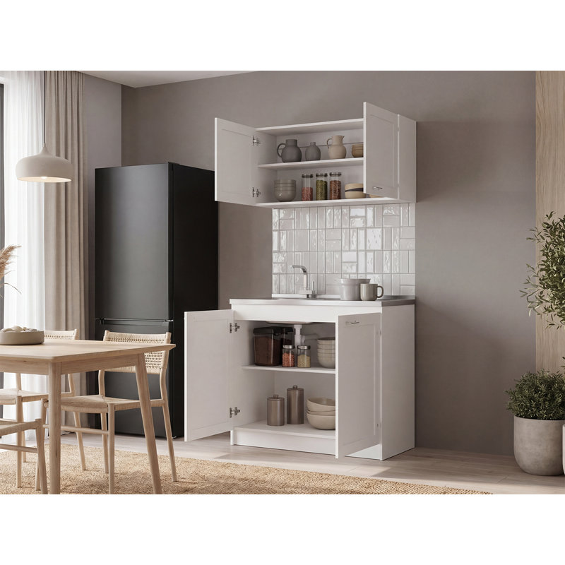 Ensemble de meubles de cuisine Millwood Pines Ashura 39,3 po (100 cm) de largeur, en bois fabriqué, comprenant un meuble sous-évier et un meuble haut, blanc.