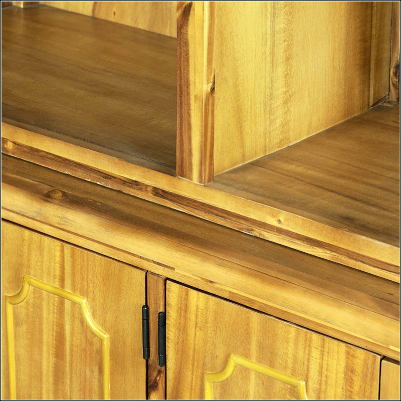 Armoire de charme avec charme rustique et options de rangement polyvalentes