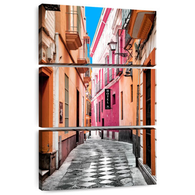 Rue piétonne colorée Sirci à Séville I