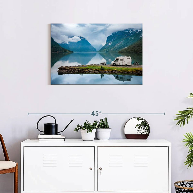 Alvord Motorhome By The Lake, H 20 po x l 30 po