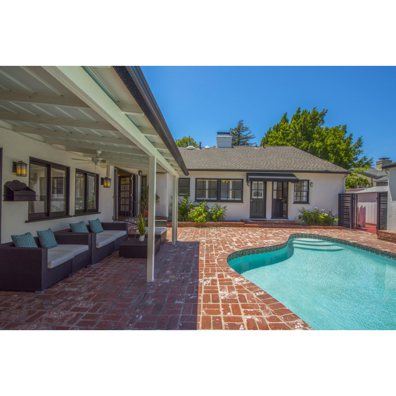 Ina Wall Light, Bronze