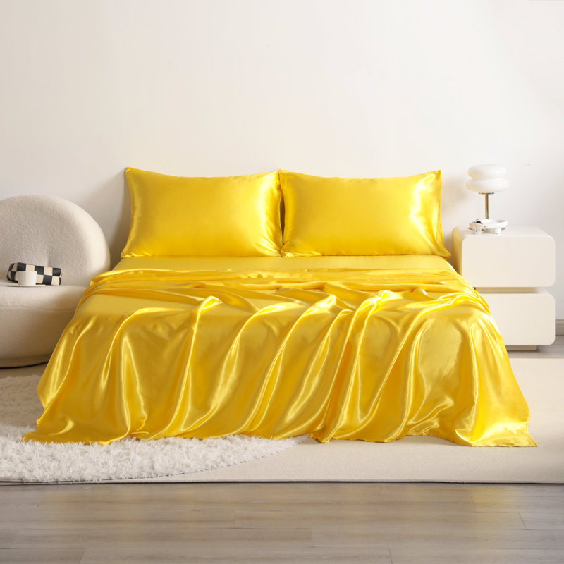 Luxury 4-Piece Satin Sheet Set - Satin Bedding Set, King Bedspread + 4 Additional Pieces, Bright Yellow