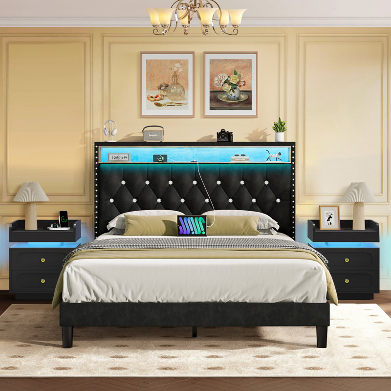 Lit plateforme avec tête de lit et lumières DEL, équipé d'une table de bout moderne pour l'ensemble de chambre à coucher 3