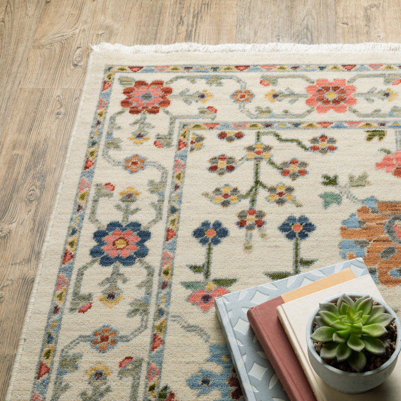 Oriental Machine Woven Beige/Pink Wool and Nylon Blend Area Rug, Runner 2' x 6'