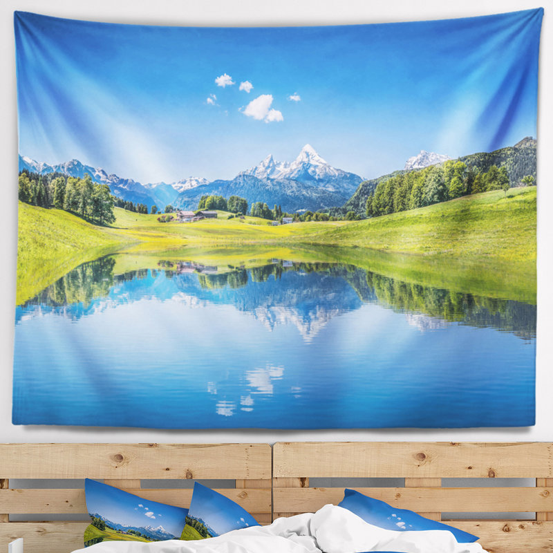 Tapisserie d’été paysager avec un lake clair de lake mountain, H 68 po x l 80 po