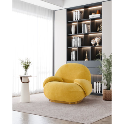 Chaise avec accoudoirs pivotante Avant Home Gubi