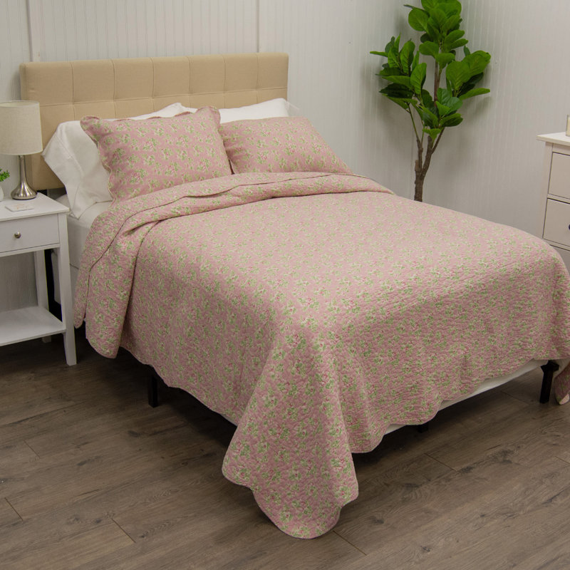 Strawberry Garden Strawberry Garden Cotton Quilt Set, Queen Quilt + 2 Standard Shams