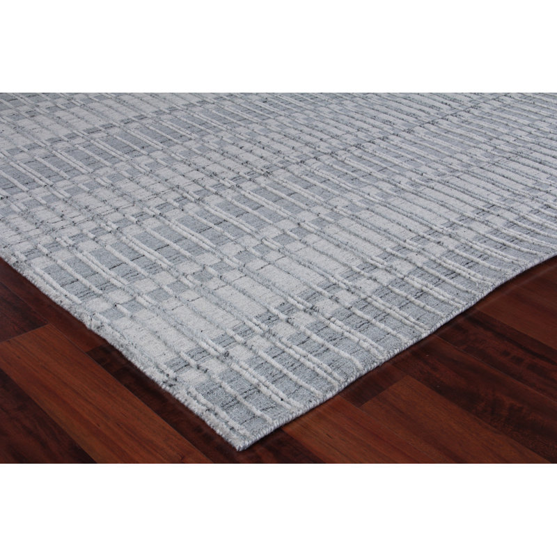 Provident Geometric Area Rug in Silver, Rectangle 6' x 9'