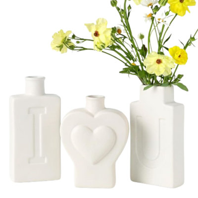 White Heart Vase Set