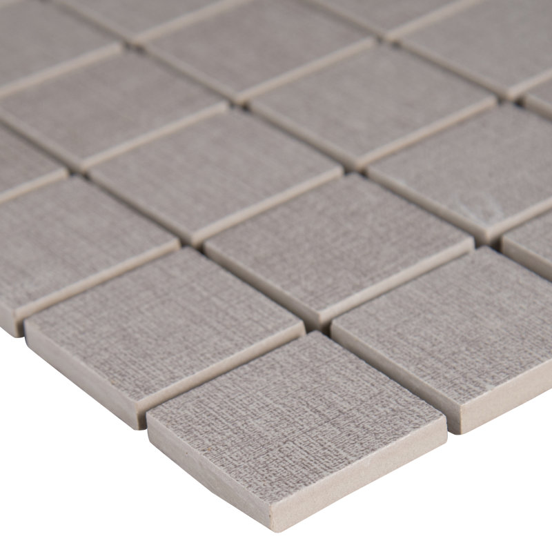 Carreau de mosaïque de plancher et de mur en porcelaine mate 12 po x 12 po Loft Argent, Argent