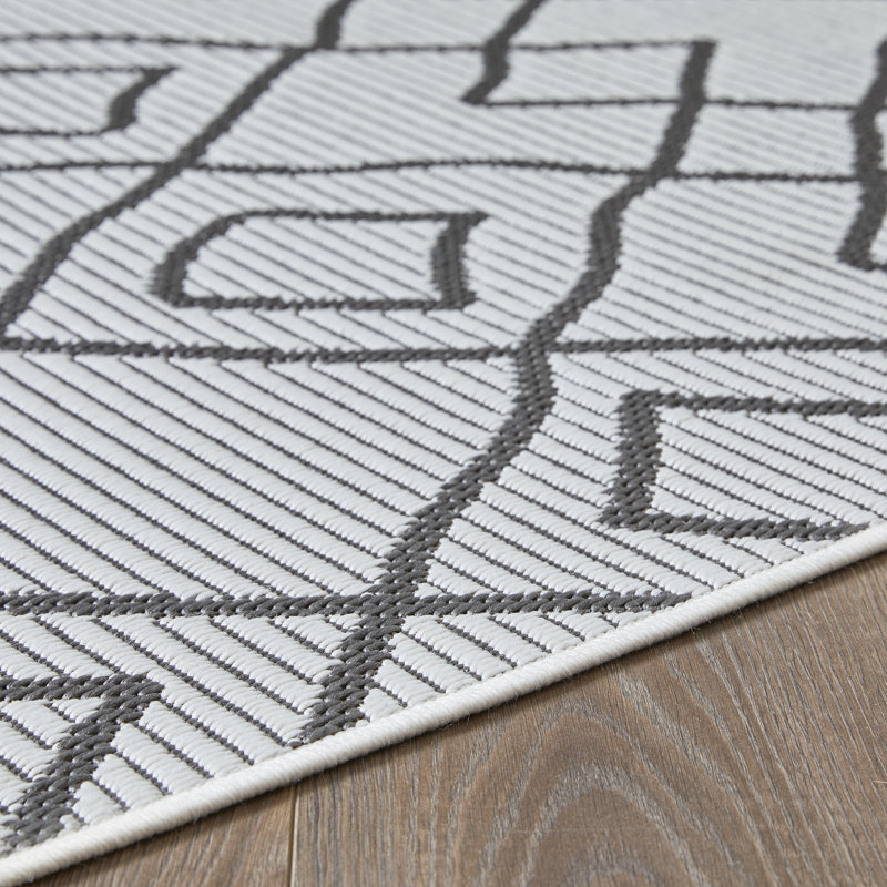 Kevinn Washable Geometric Indoor / Outdoor Rug, Runner 2' x 6'7"