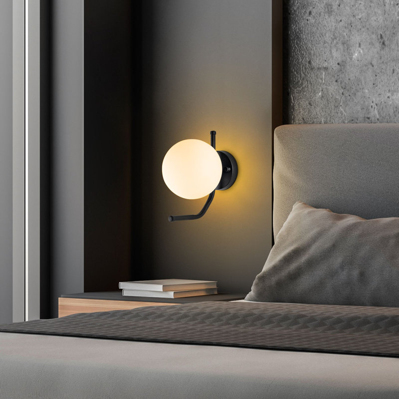 Élégante lampe murale noire, corps en métal avec capuchon en verre, 5,9 x 8,7 x 9,1 pouces | Douille E14, 40 W maximum (ampoule non incluse) | Design moderne, parfait pour le salon, la chambre à coucher et le bureau, classé IP20