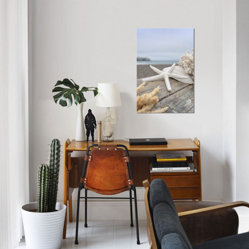 «Crescent Beach Shells XIII», reproduction de photo sur toile, H 12 po x l 8 po x P 0,75 po, Toile tendue, Pas de tapis