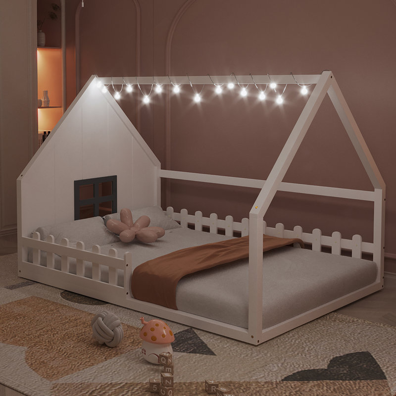 Lit double en bois avec fenêtre et clôture, Blanc