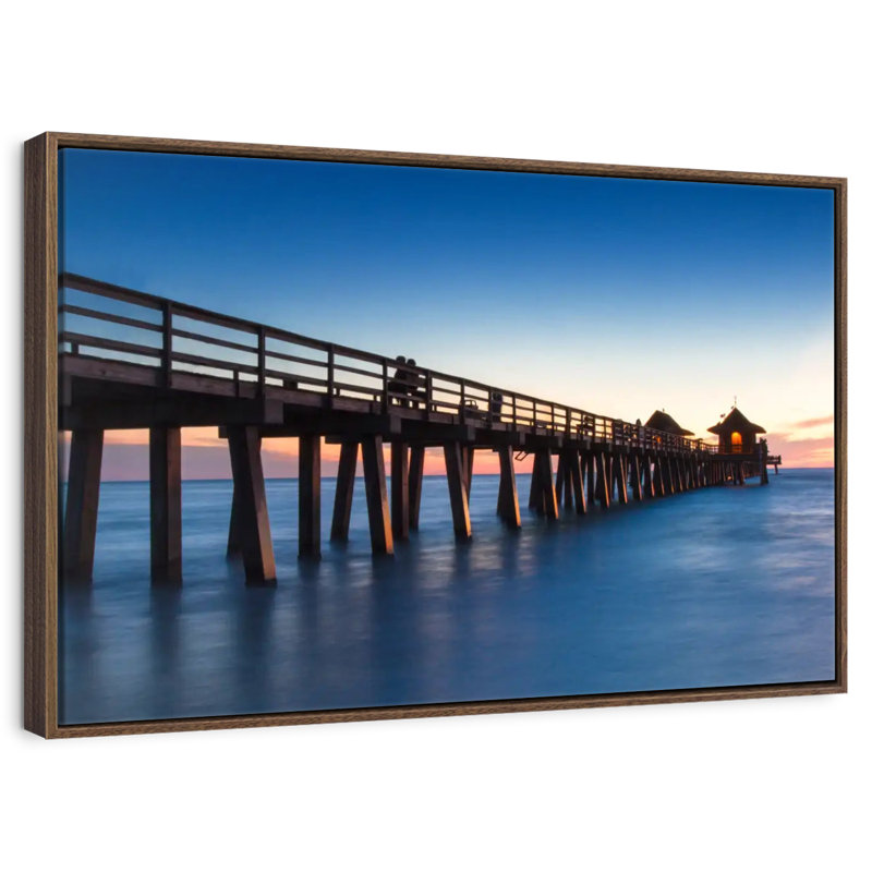 Naples Beach Pier, Cadre flottant en noyer, 31 po x 21 po