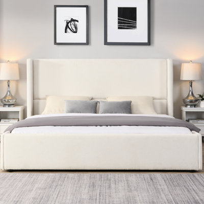 Lit très grand en tissu blanc avec tête de lit haute à oreilles, doux au toucher, de fabrication, confortable pour une utilisation quotidienne, élégant et haut de gamme, facile à entretenir, alliant décoration