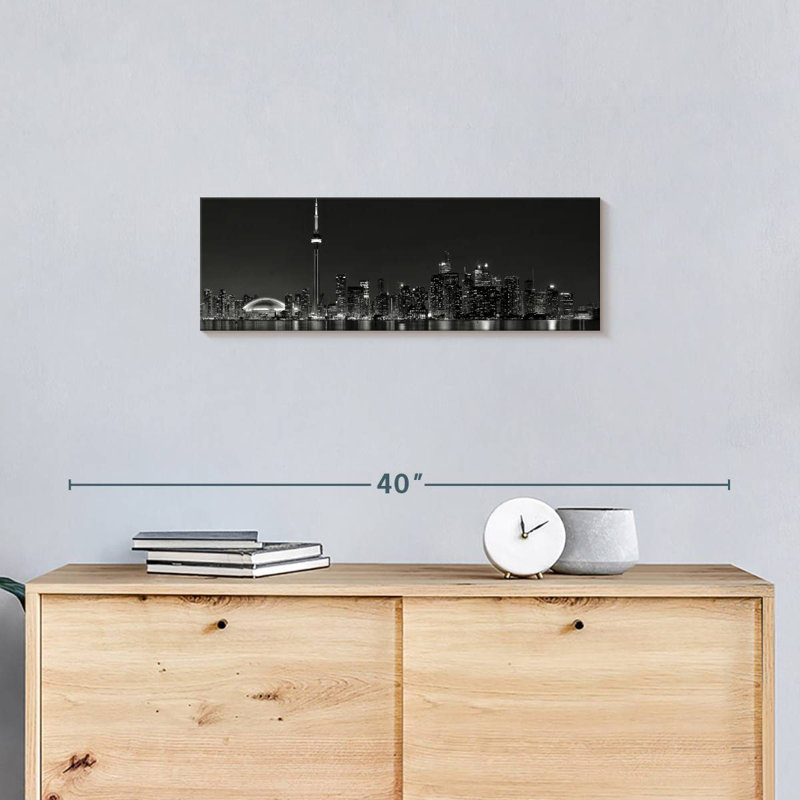 Toronto, impression sur toile monochrome, H 8 po x l 24 po x P 1 po