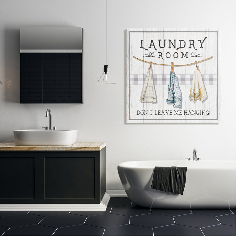 «Laundry Room suspendus serviettes sur toile» par Elizabeth Tyndall, H 36 po x l 36 po x P 1,5 po