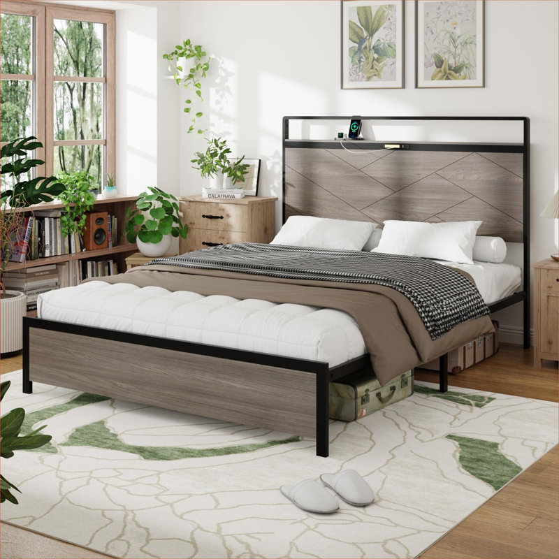 Lit plateforme double, panneau de fibres à densité moyenne gris classique et structure en métal avec tête de lit à DEL et charge USB pour une chambre résidentielle