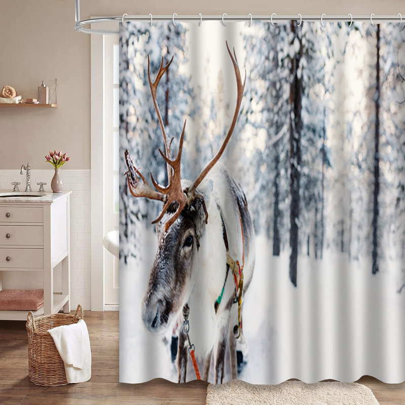 Rideau de douche Reindeer Winter Forest, L 72 po x l 78 po