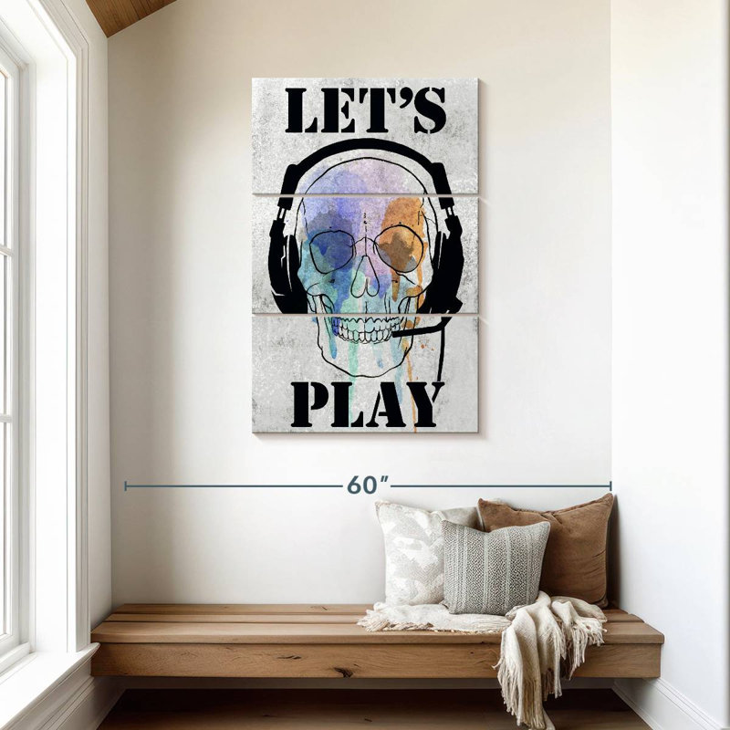 Senne Skull Games I, 45" H x 28" W