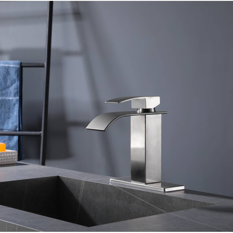 Single-Hole Single-handle Bathroom Faucet with Drain Assembly