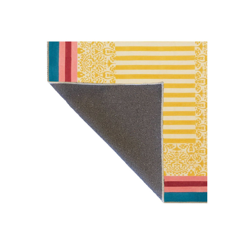Tapis tissé multicolore Modern, Sous-tapis carré 3 pi 3 po inclus