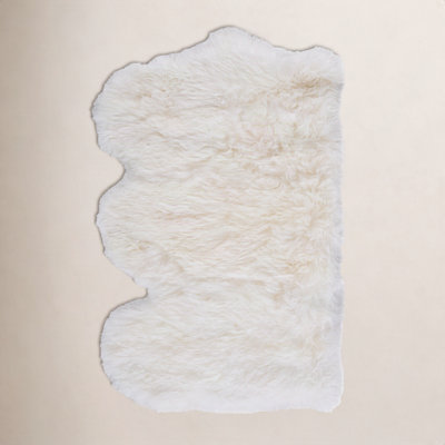 Mera White Handmade Sheepskin Rug