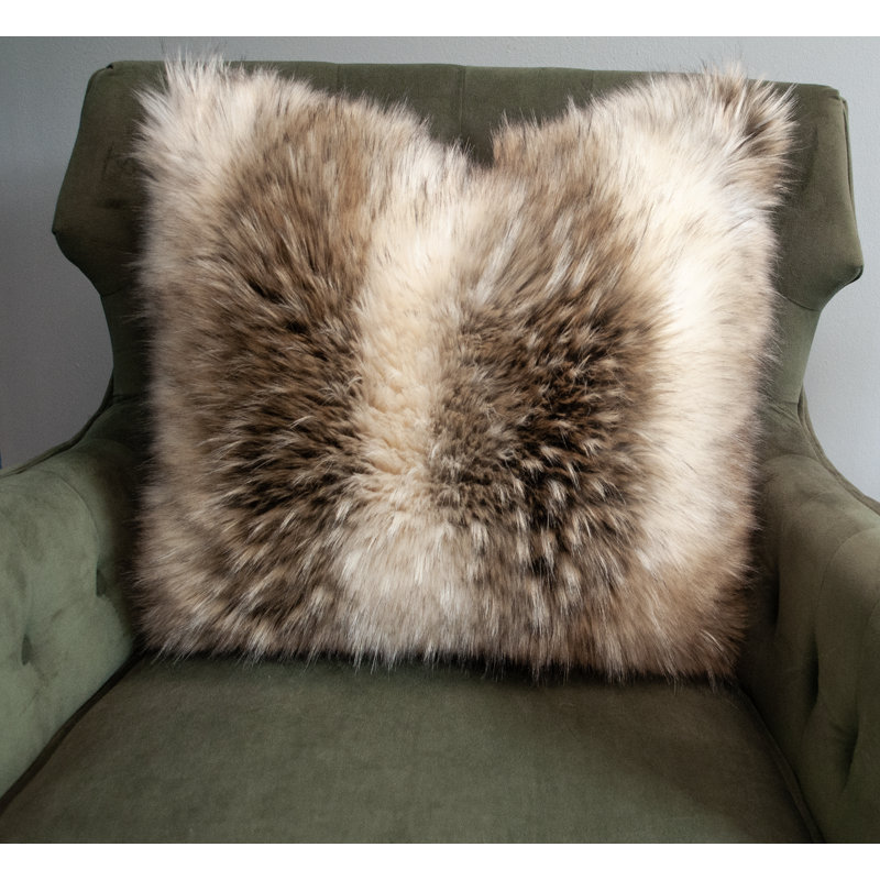 Ensemble de coussins décoratifs en fausse fourrure Thomas Collection®, Carré 20 po