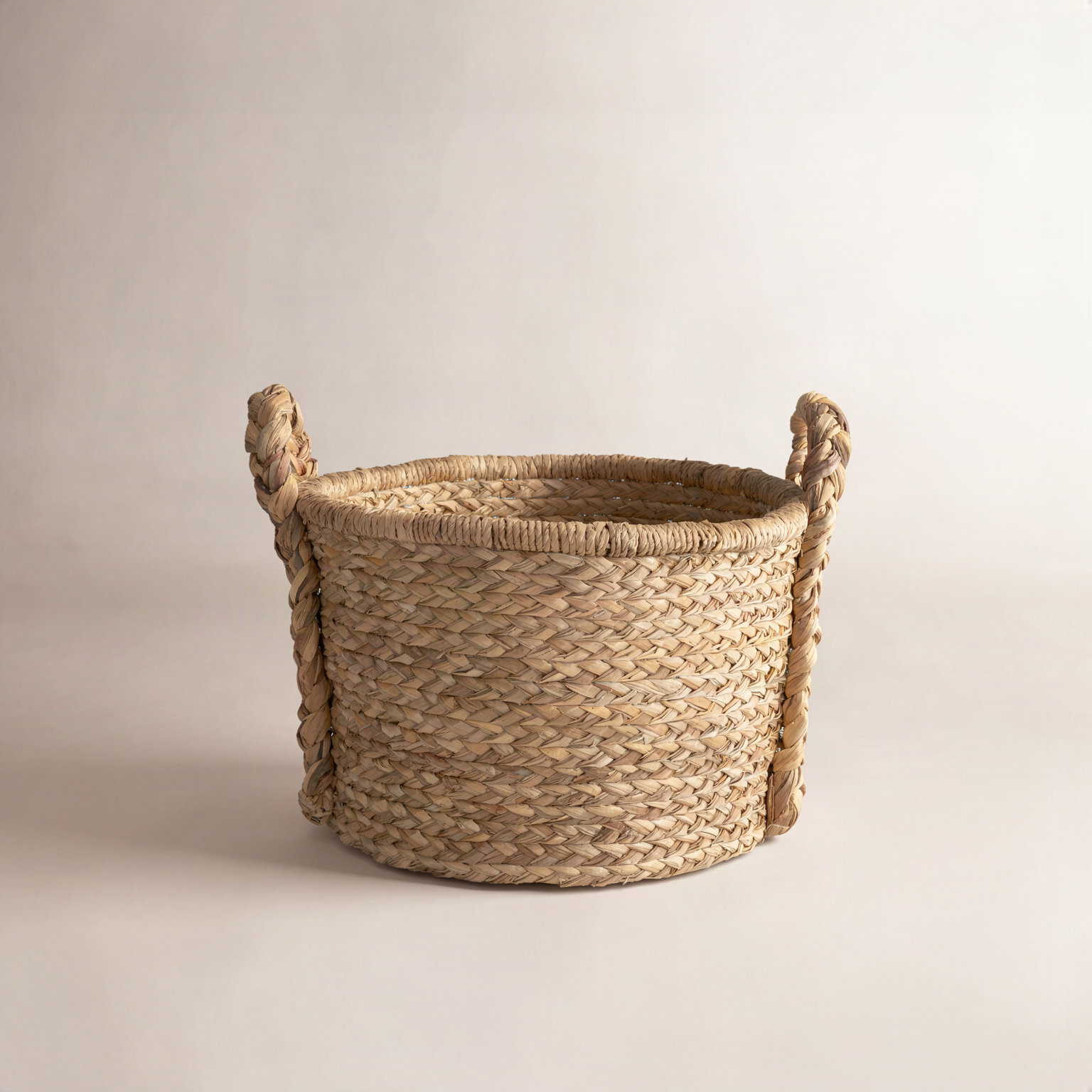 Sorene Wicker Basket With Handles 1