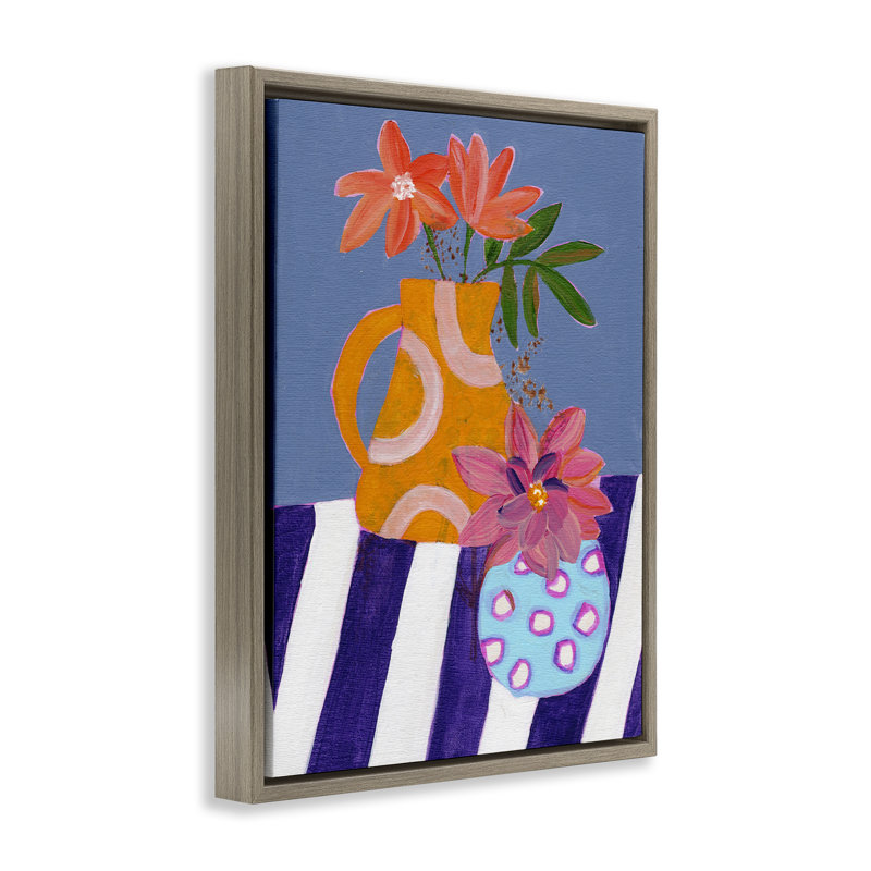 «Blue Whimsy Farm Vase» par Nikita Jariwala, Cadre flottant orme Montalcino, H 31 po x l 25 po