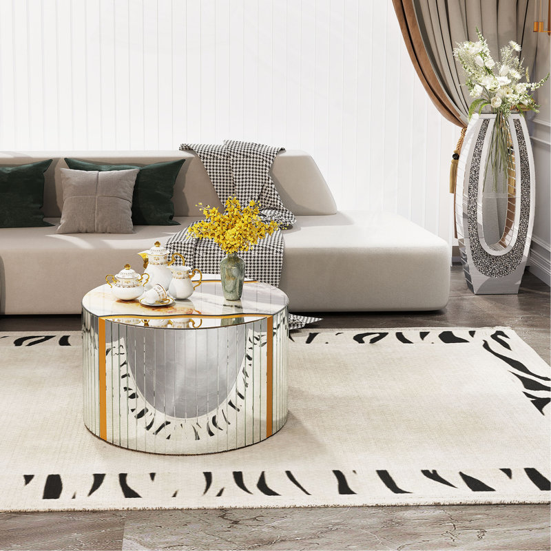 Table basse compacte en marbre