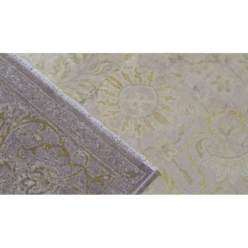 Tapis rouge et crème noué à la main de haute qualité