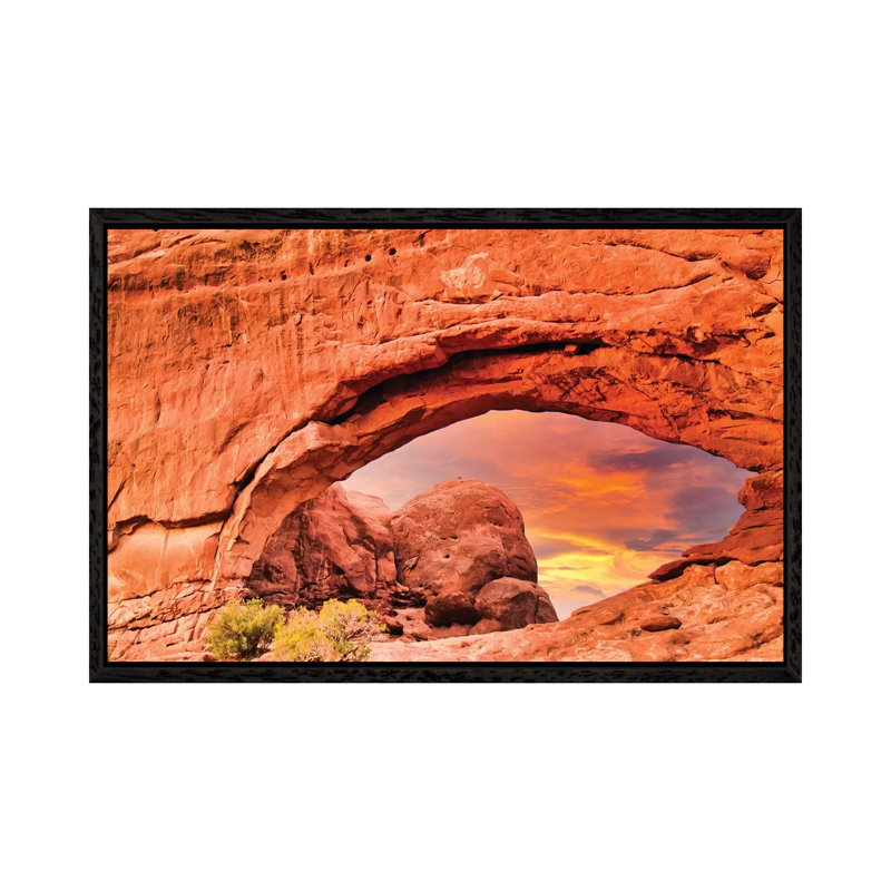 Moab 1 Piece Wall Art on Canvas, 45.72cm H x 66.04cm W x 3.81cm D, Black Floater Framed