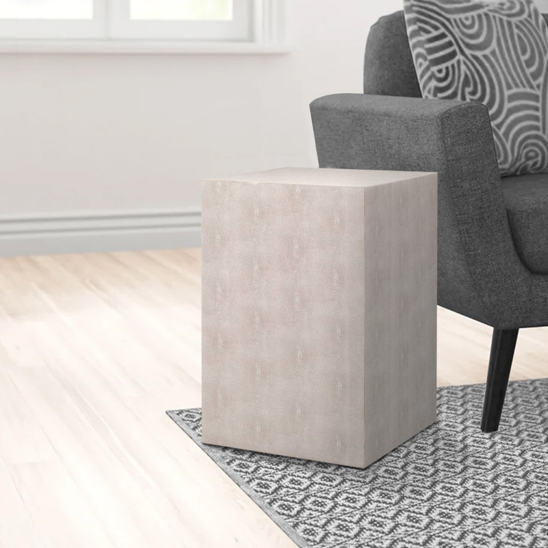 Table de bout en bloc de bois massif de 21 po Maisel, Beige