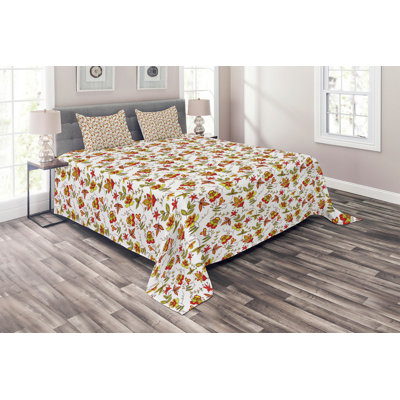 Island Farmhouse / Country Floral Coverlet