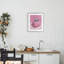 Toile disco sur fond rose, reproduction encadrée sous verre, design par Lish Creative-1633785958-1633785957