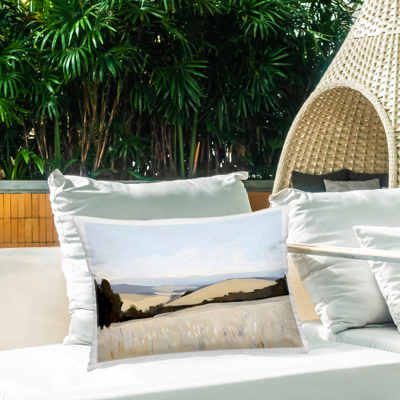 Coussin extérieur Rolling White Fields, par Franklyn Gregory