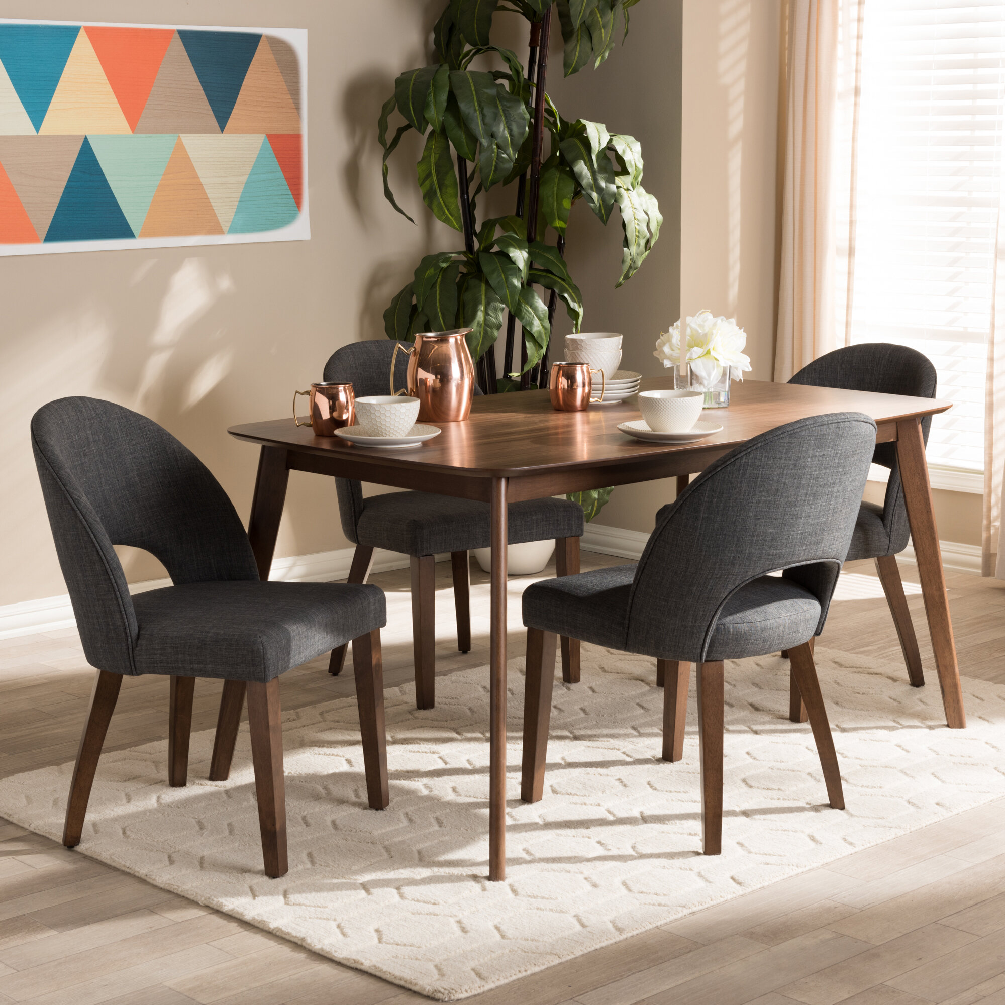 5 person 2025 round dining table