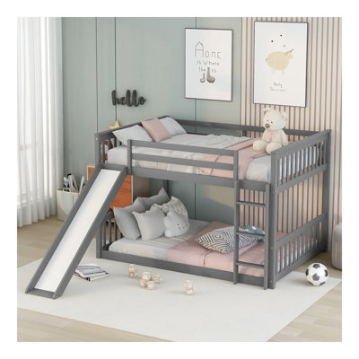 Lit superposé double au-dessus de double avec glissade et échelle de couleur grise