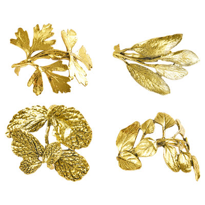 Élégants anneaux de serviette en feuille d'or avec détails en relief