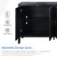 Console à quatre portes avec attrayantes fleurs élégantes pour le salon-843427370