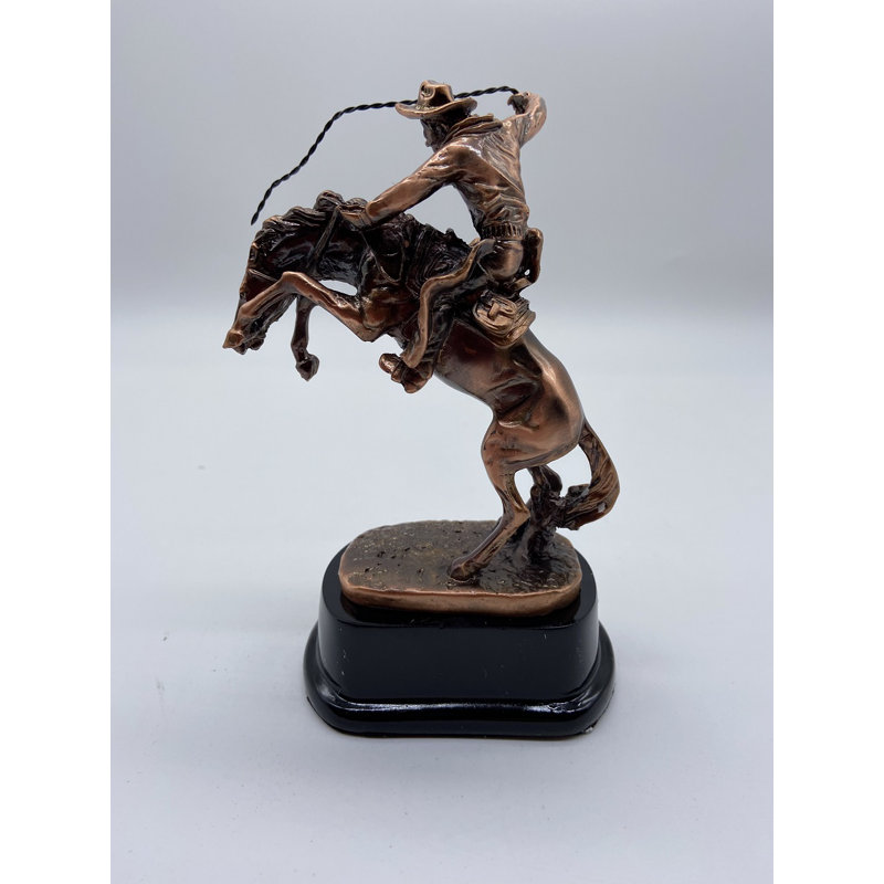Garrelt Figurines & Sculptures