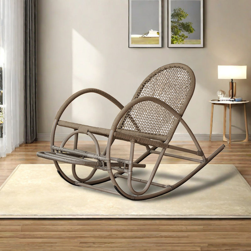 Chaise berçante tissée