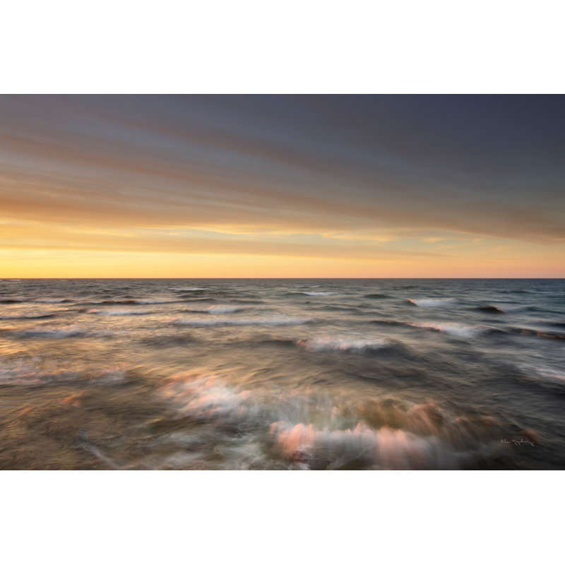 «Lake Superior Waves» par Alan Majchrowicz - reproduction d'art sur toile tendue, H 12 po x l 18 po, Cadre doré simple, Non